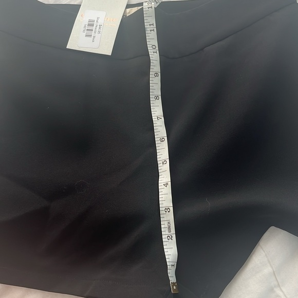 NWT eesome Women’s Shorts - Picture 9 of 9